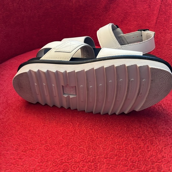 Doc Martens - Picture 3 of 12